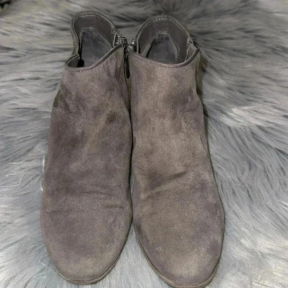 Circus by Sam Edelman 8.5 Preston Grey Faux Suede Stacked Heel Ankle Boots - Picture 6 of 13